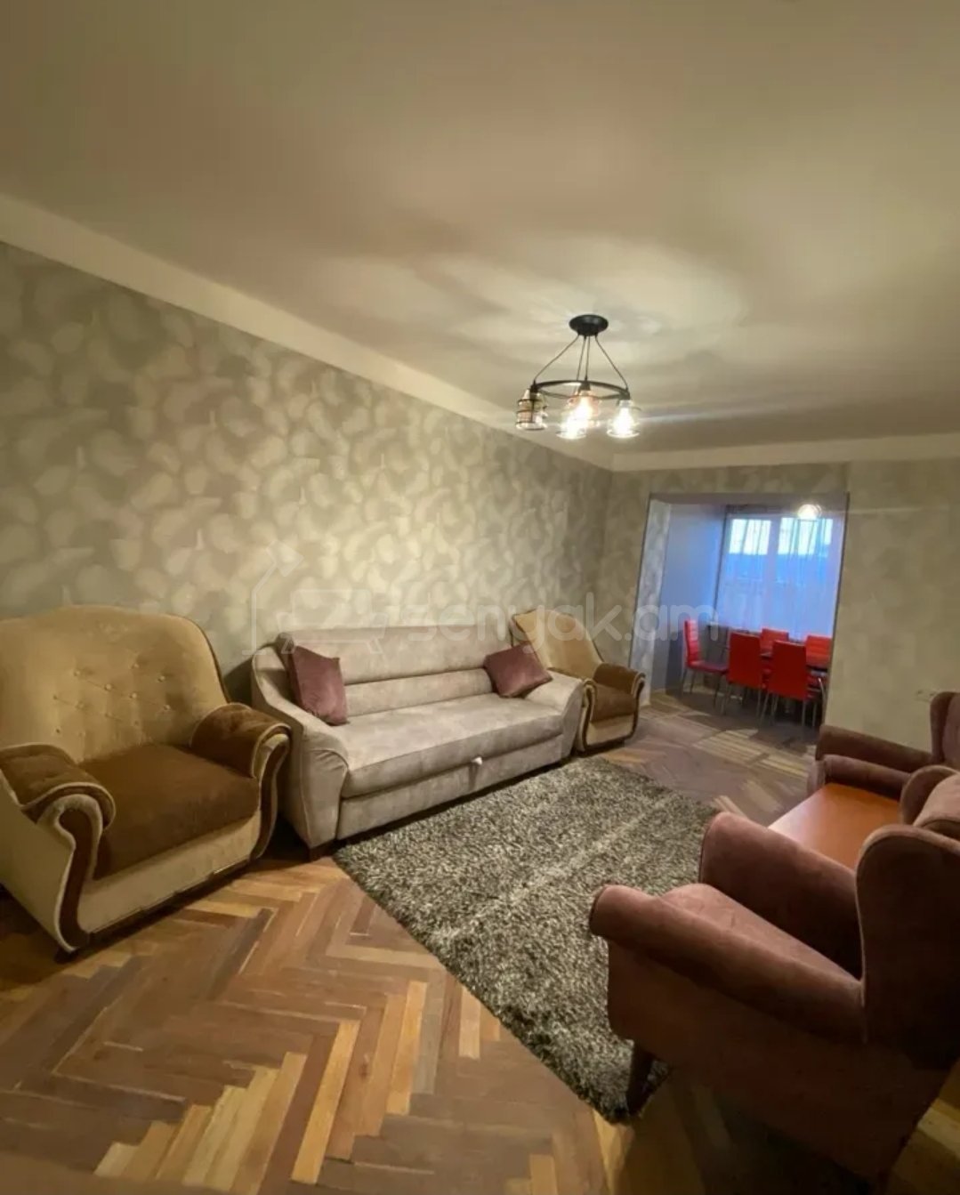 2 Սենյականոց Բնակարան Քարե Շենքում, 64քմ, 4/5 հարկ, Նորմալ Վիճակում, Կահավորված, Արևկող