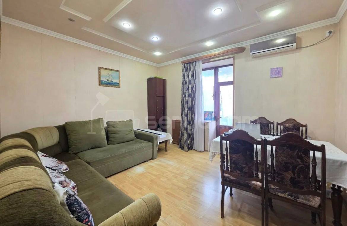 2 Սենյականոց Բնակարան Քարե Շենքում, 42քմ, 3/3 հարկ, Կոսմետիկ Վերանորոգված