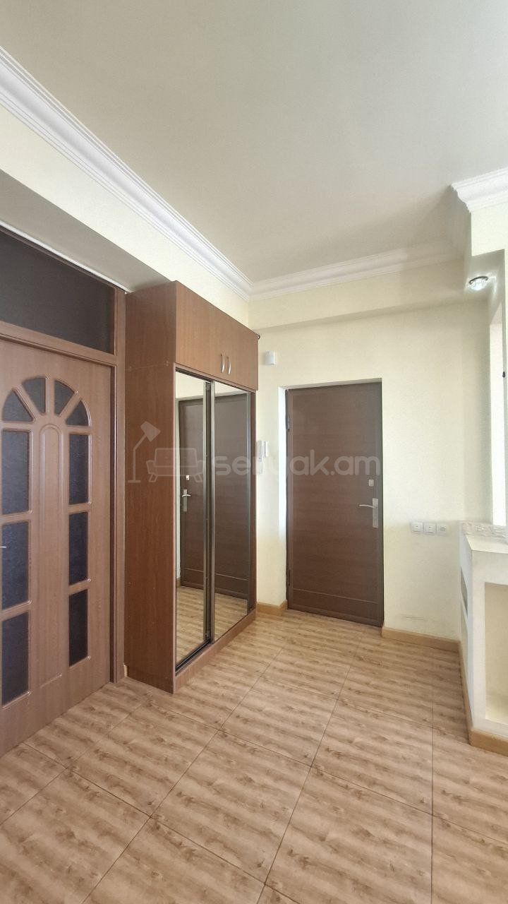 3 Սենյականոց Բնակարան Նորակառույցում, 70քմ, 6/13 հարկ, Կապիտալ Վերանորոգված, Կահավորված