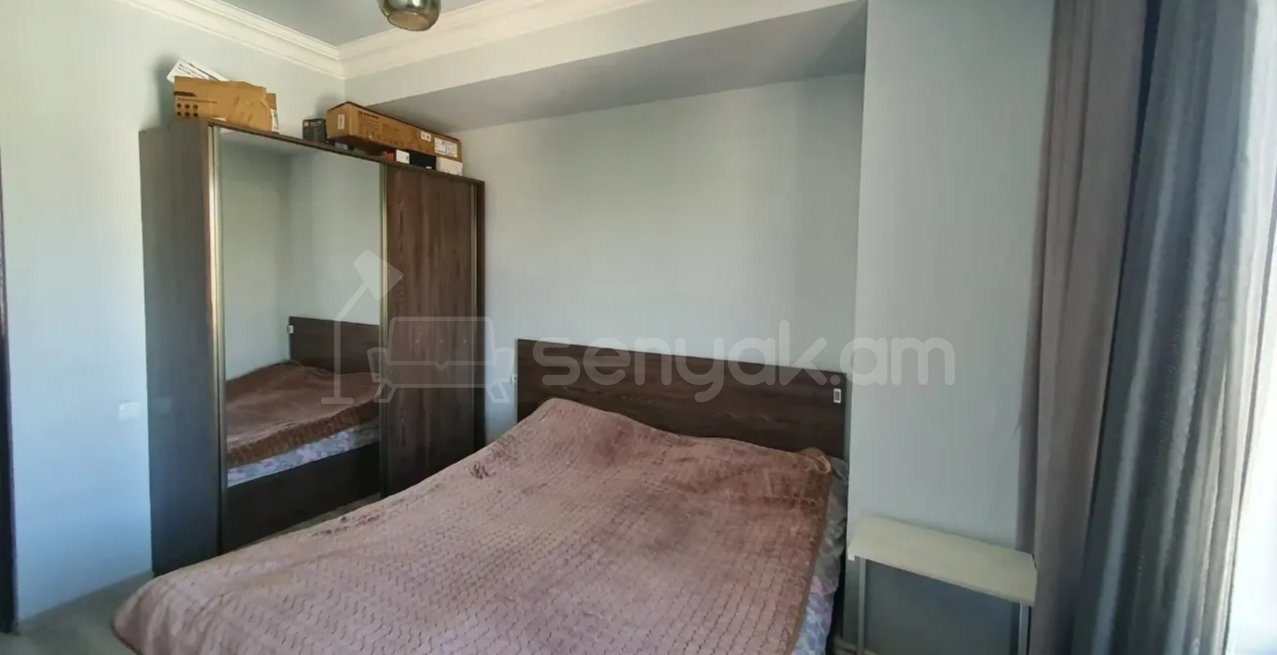 3 Սենյականոց Բնակարան Քարե Շենքում, 70քմ, 3/5 հարկ, Նորմալ Վիճակում, Կահավորված