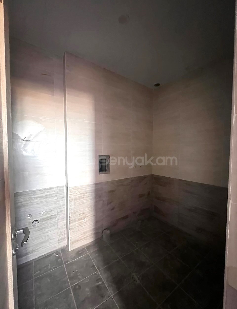 4 Սենյականոց Բնակարան Նորակառույցում, 122քմ, 9/15 հարկ, Կապիտալ Վերանորոգված