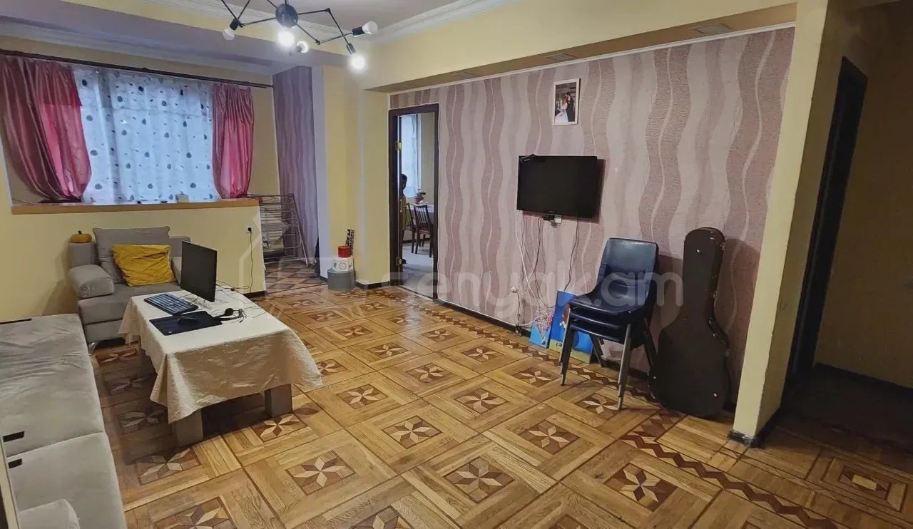 3 Սենյականոց Բնակարան, 71քմ, 2/9 հարկ, Կապիտալ Վերանորոգված