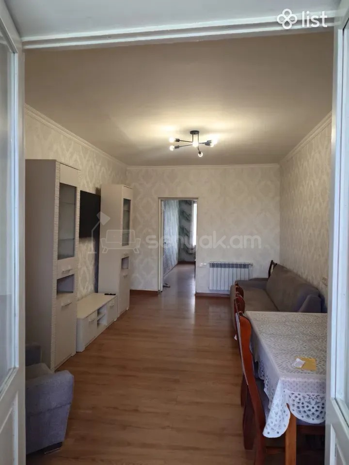 2 Սենյականոց Բնակարան Քարե Շենքում, 40քմ, 1/1 հարկ, Նորմալ Վիճակում, Կահավորված