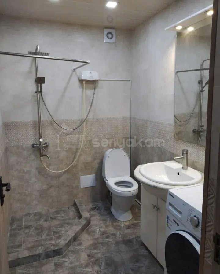 3 Սենյականոց Բնակարան Նորակառույց Քարե Շենքում, 56քմ, 14/14 հարկ, Դիզայներական Վերանորոգված, Կահավորված