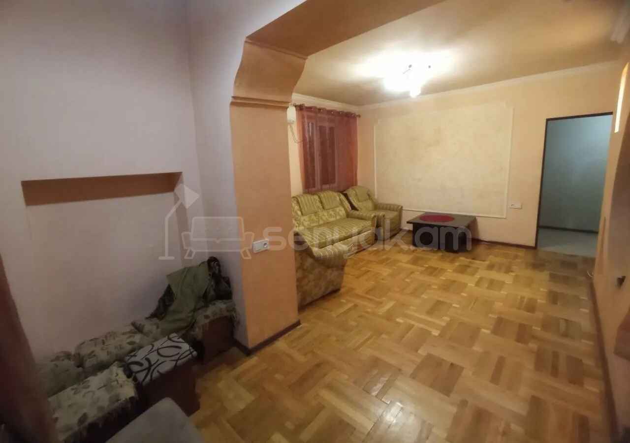 2 Սենյականոց Բնակարան Քարե Շենքում, 60քմ, 5/5 հարկ, Կապիտալ Վերանորոգված, Կահավորված