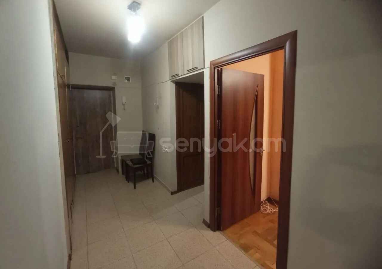 2 Սենյականոց Բնակարան Քարե Շենքում, 60քմ, 5/5 հարկ, Կապիտալ Վերանորոգված, Կահավորված