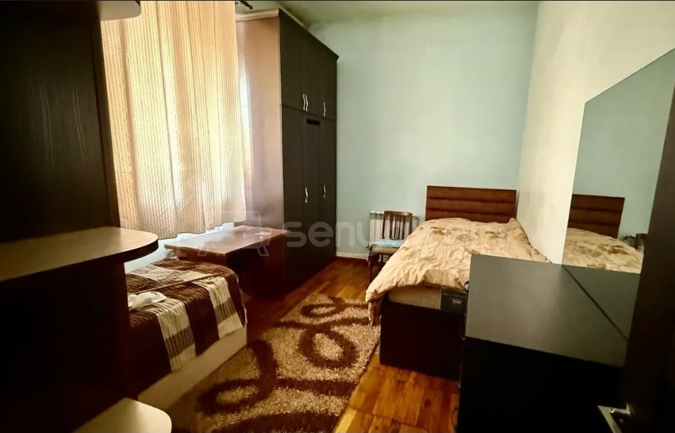 3 Սենյականոց Բնակարան Քարե Շենքում, 90քմ, 1/5 հարկ, Կապիտալ Վերանորոգված, Կահավորված, Արևկող