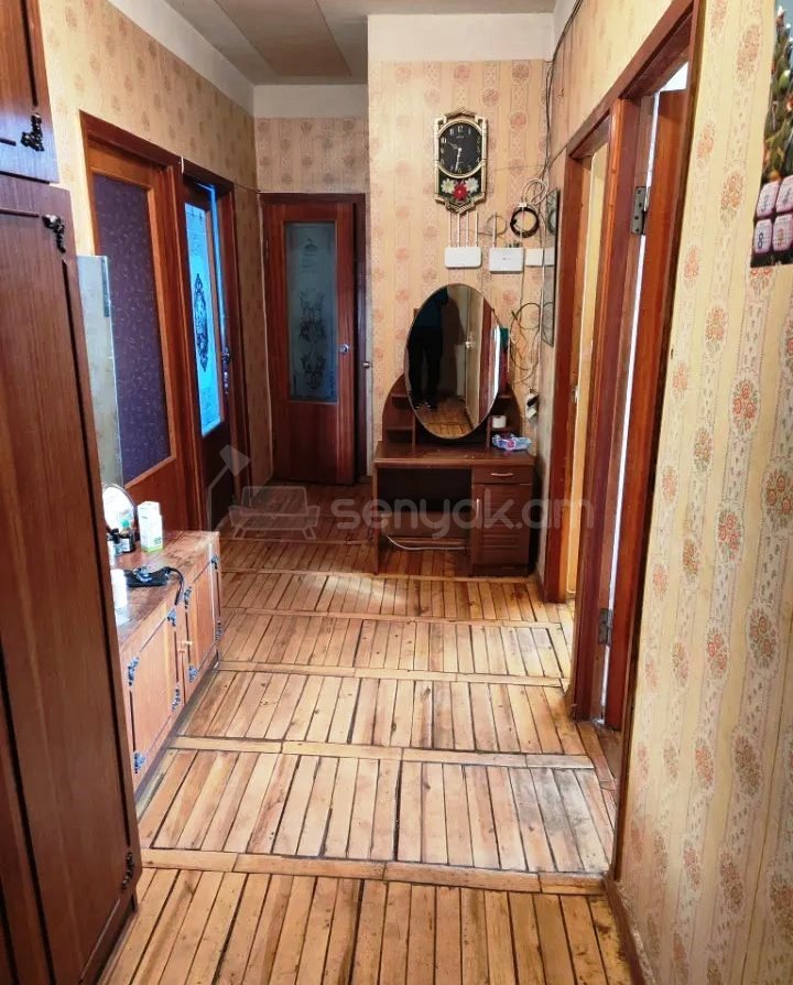 3 Սենյականոց Բնակարան, 73քմ, 3/9 հարկ, Նորմալ Վիճակում