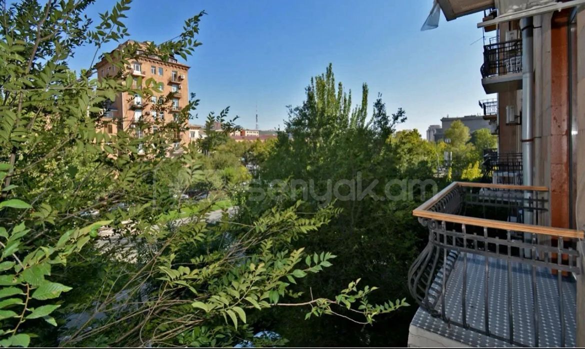 3 Սենյականոց Բնակարան Նորակառույց Քարե Շենքում, 75քմ, 4/5 հարկ, Կապիտալ Վերանորոգված, Կահավորված
