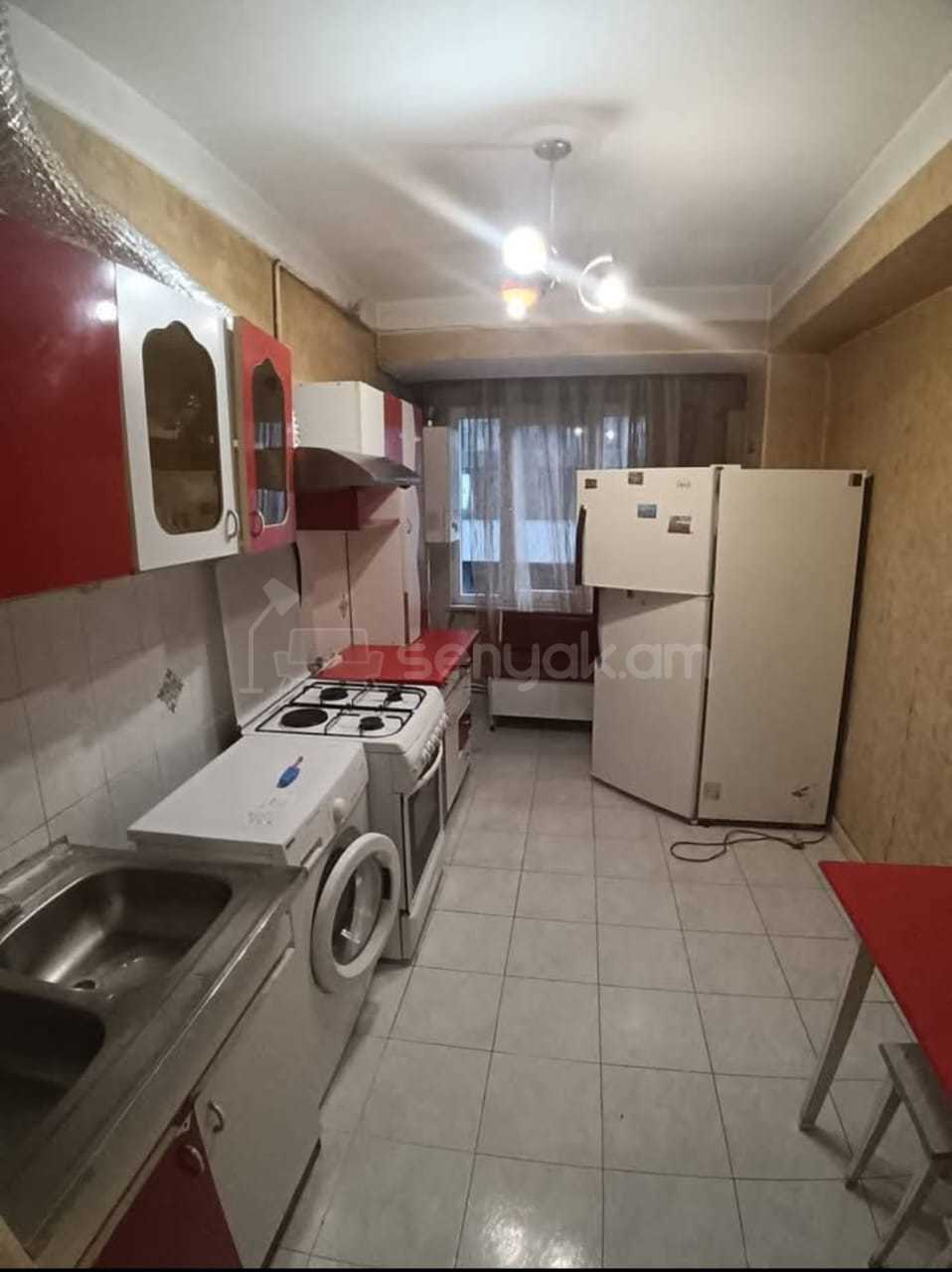 3 Սենյականոց Բնակարան, 80քմ, 5/14 հարկ, Նորմալ Վիճակում, Կահավորված