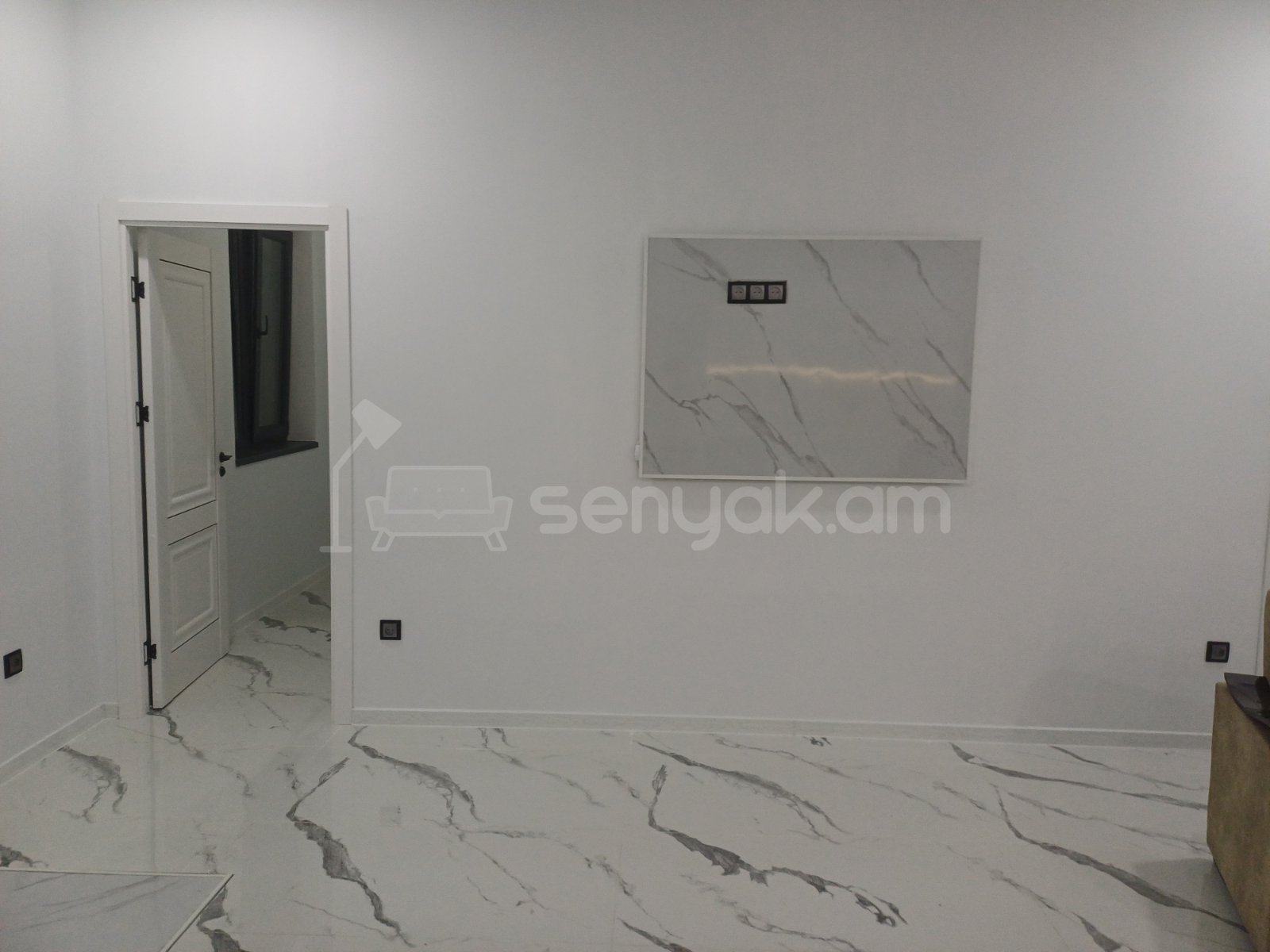 3 Սենյականոց Բնակարան Քարե Շենքում, 80քմ, 1/2 հարկ, Կապիտալ Վերանորոգված, Կահավորված, Արևկող