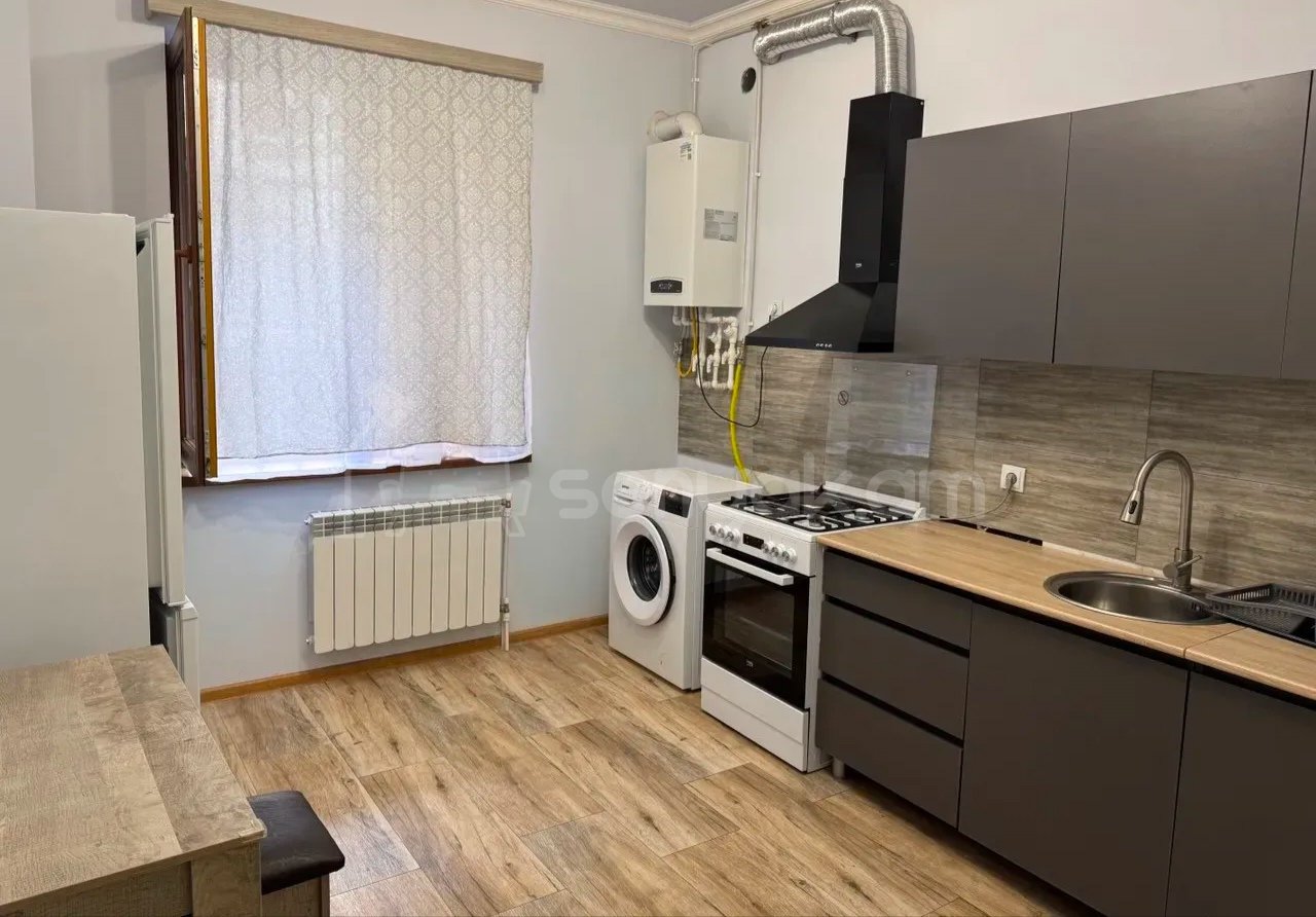 2 Սենյականոց Բնակարան, 65քմ, 1/17 հարկ, Նորմալ Վիճակում, Կահավորված