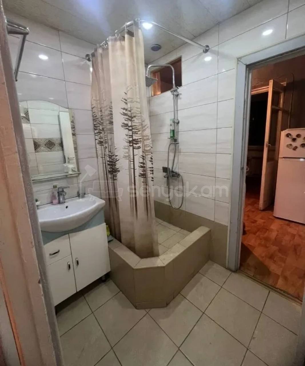 2 Սենյականոց Բնակարան Քարե Շենքում, 58քմ, 3/5 հարկ, Կոսմետիկ Վերանորոգված, Կահավորված, Արևկող