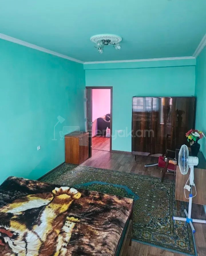 3 Սենյականոց Բնակարան, 100քմ, 6/10 հարկ, Նորմալ Վիճակում, Կահավորված