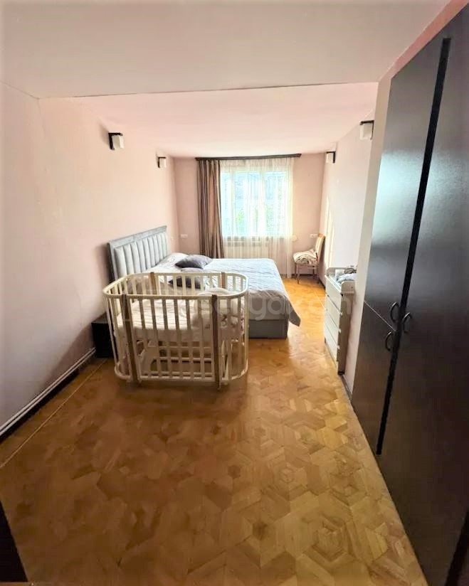 3 Սենյականոց Բնակարան Քարե Շենքում, 70քմ, 2/5 հարկ, Կապիտալ Վերանորոգված