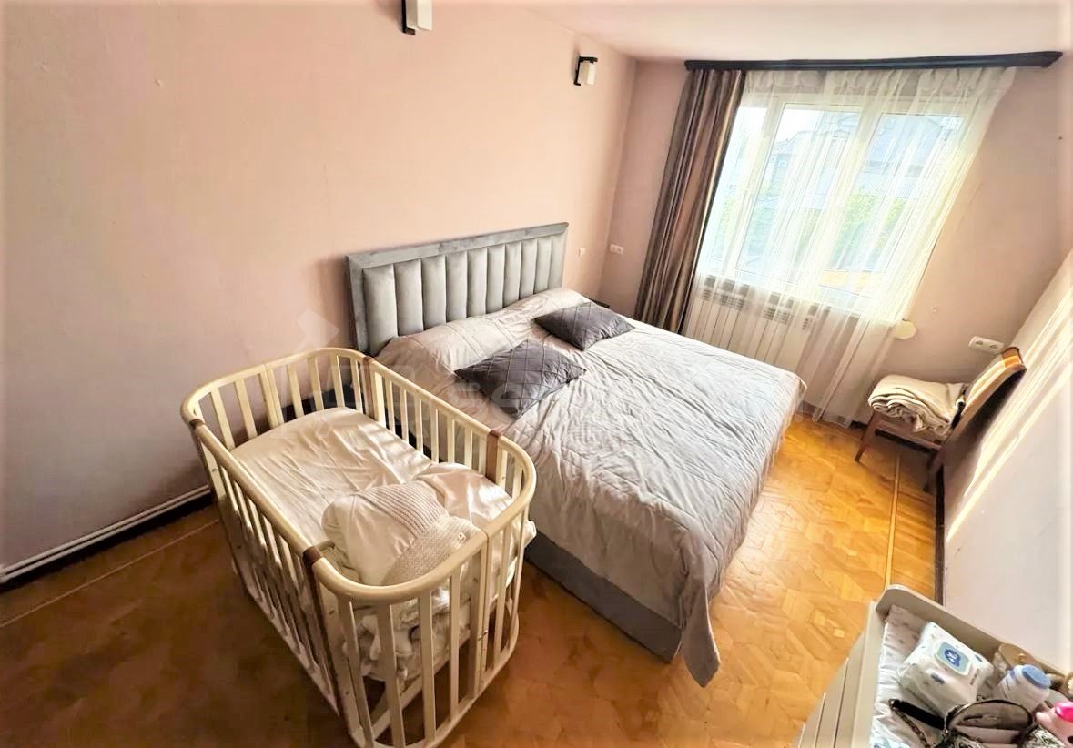3 Սենյականոց Բնակարան Քարե Շենքում, 70քմ, 2/5 հարկ, Կապիտալ Վերանորոգված