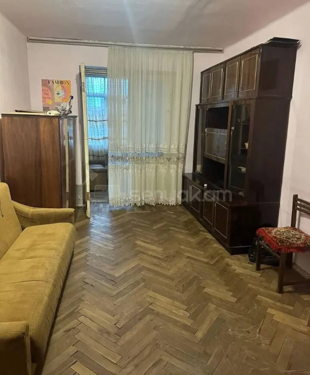 2 Սենյականոց Բնակարան Քարե Շենքում, 55քմ, 3/5 հարկ, Պետական Վիճակում, Կահավորված
