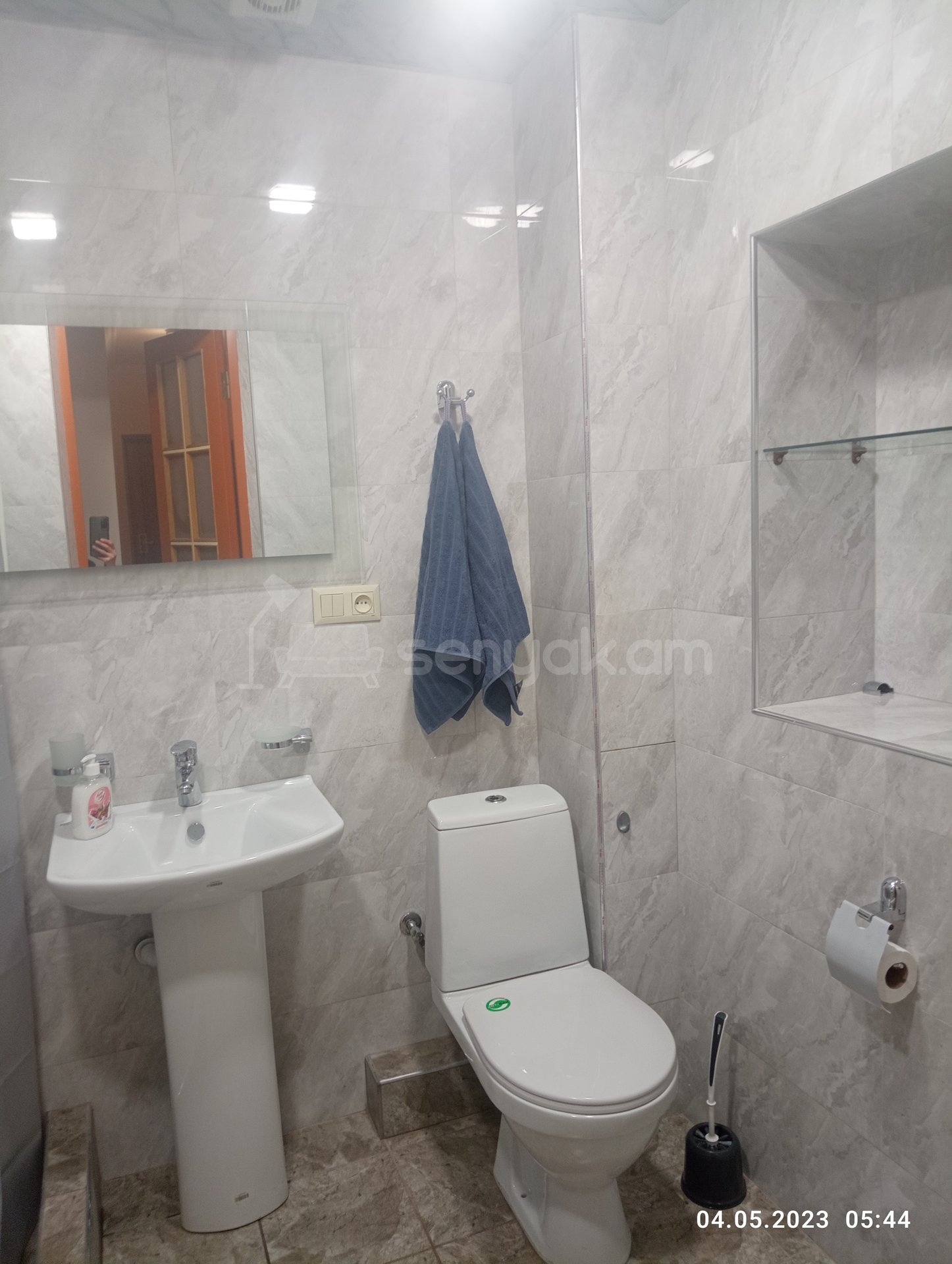 2 Սենյականոց Բնակարան Քարե Շենքում, 62քմ, 5/5 հարկ, Կապիտալ Վերանորոգված, Կահավորված, Արևկող