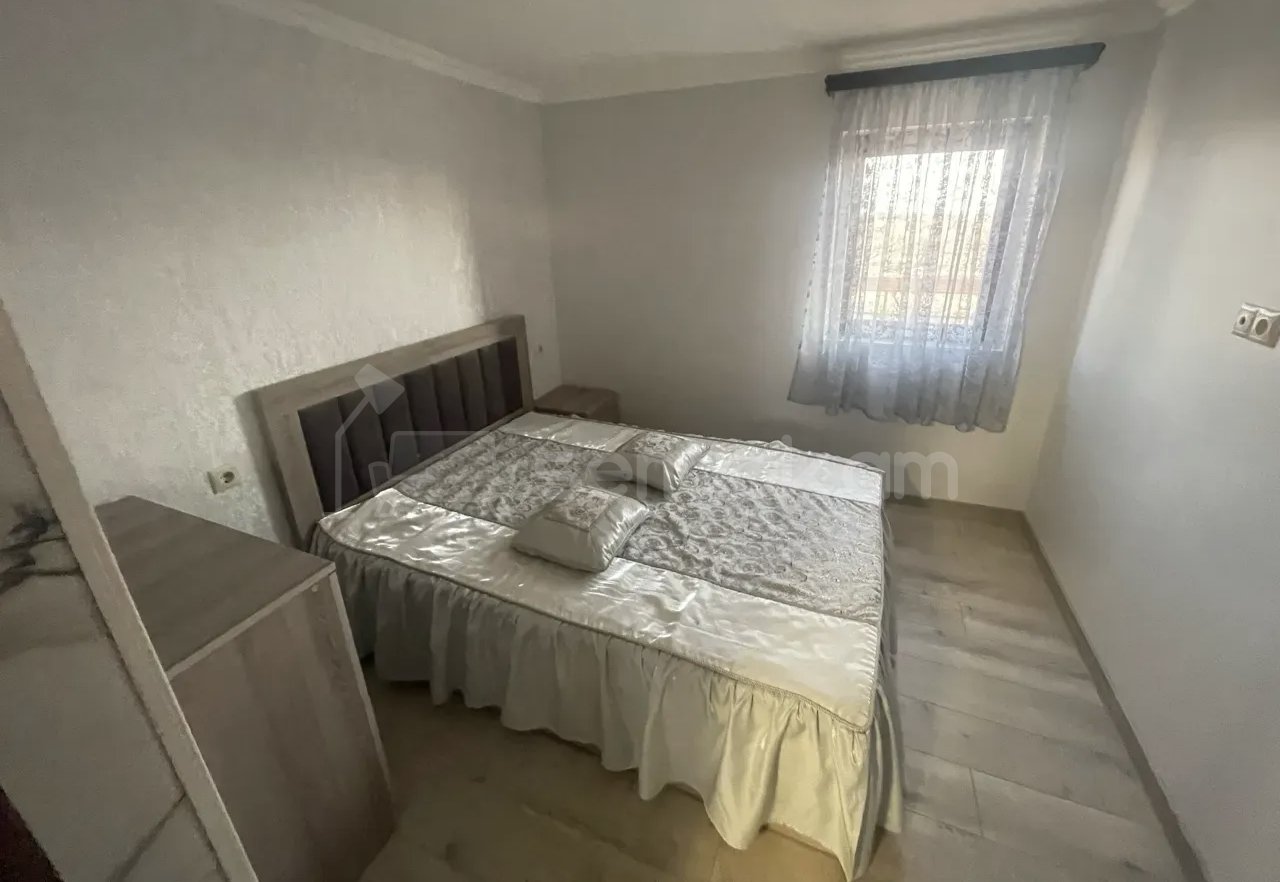 2 Սենյականոց Բնակարան Քարե Շենքում, 48քմ, 2/2 հարկ, Կապիտալ Վերանորոգված, Կահավորված, Արևկող