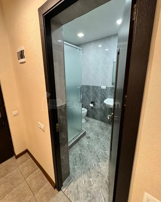 2 Սենյականոց Բնակարան Նորակառույցում, 45քմ, 7/8 հարկ, Դիզայներական Վերանորոգված