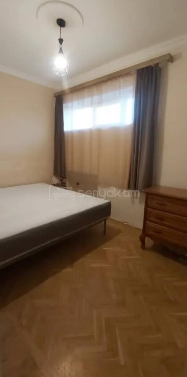 3 Սենյականոց Բնակարան Քարե Շենքում, 50քմ, 4/5 հարկ, Կոսմետիկ Վերանորոգված