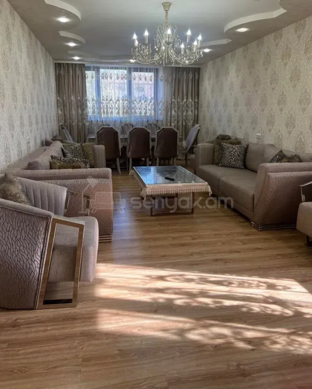 4 Սենյականոց Բնակարան Քարե Շենքում, 120քմ, 3/5 հարկ, Կապիտալ Վերանորոգված