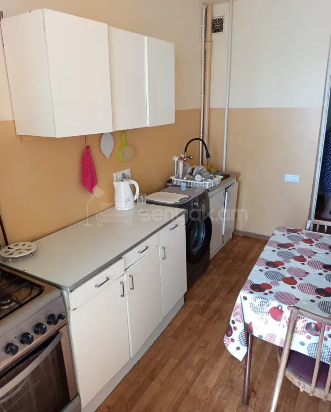 2 Սենյականոց Բնակարան, 65քմ, 4/9 հարկ, Նորմալ Վիճակում, Կահավորված, Արևկող