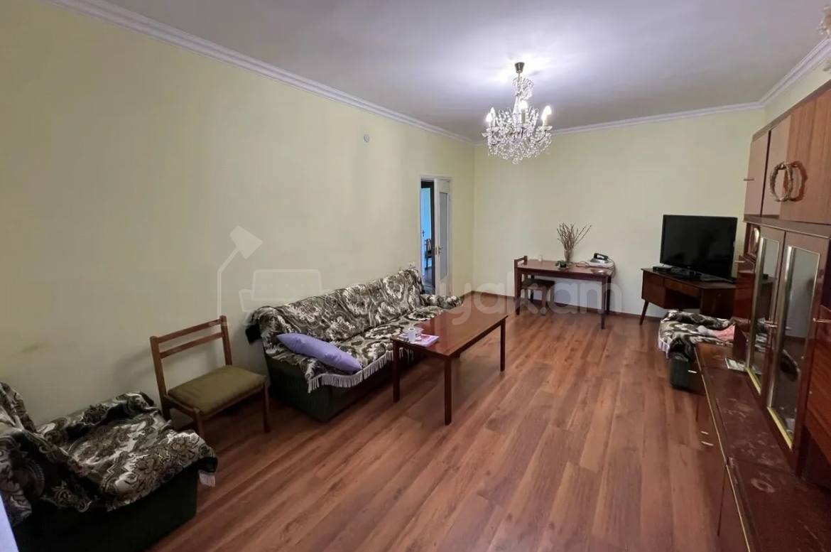 3 Սենյականոց Բնակարան, 70քմ, 5/9 հարկ, Նորմալ Վիճակում, Կահավորված