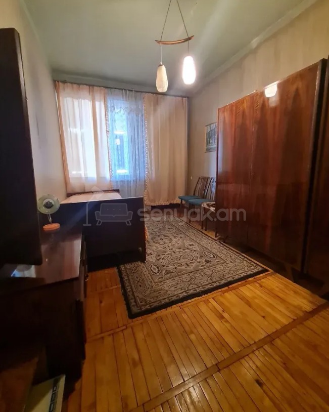 3 Սենյականոց Բնակարան, 114քմ, 8/8 հարկ, Պետական Վիճակում