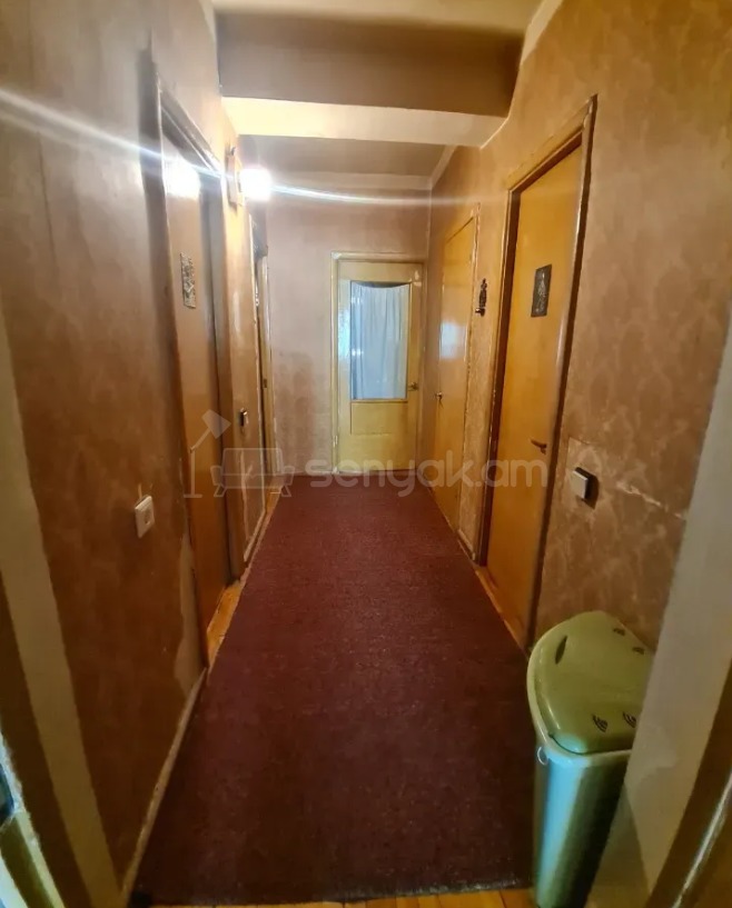 3 Սենյականոց Բնակարան, 114քմ, 8/8 հարկ, Պետական Վիճակում