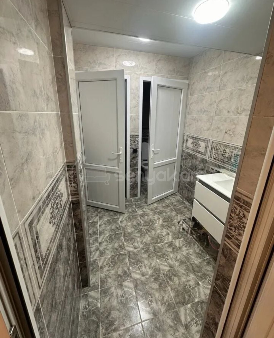 Օֆիսային Տարածք, 300քմ, Կապիտալ Վերանորոգված
