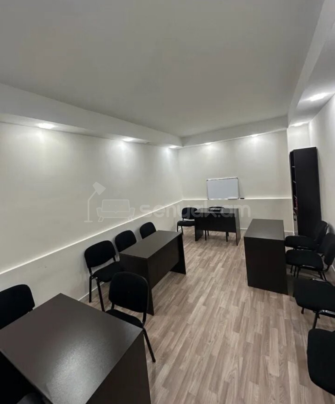 Օֆիսային Տարածք, 300քմ, Կապիտալ Վերանորոգված
