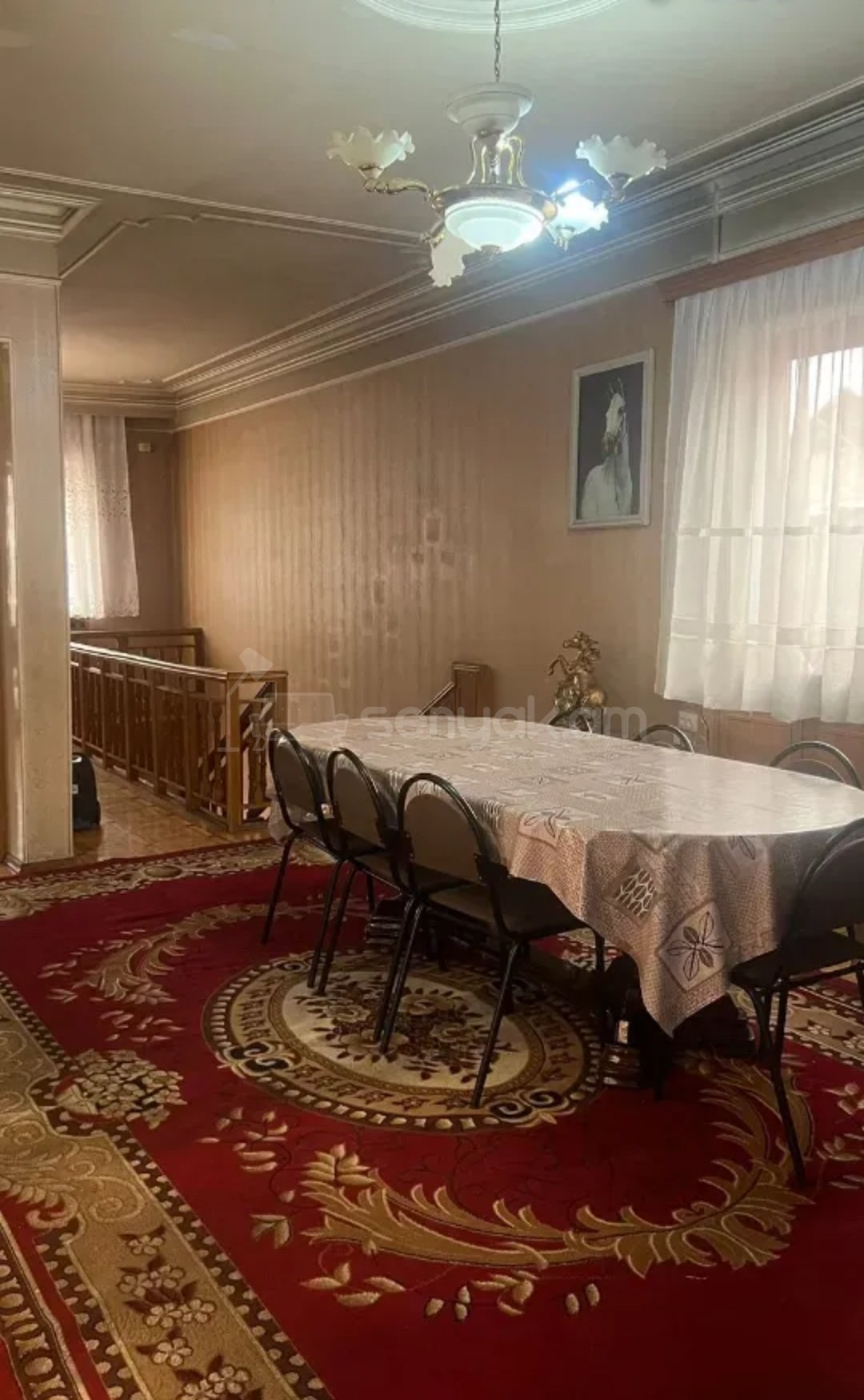 8 Սենյականոց Սեփական Տուն, 950քմ, Նորմալ Վիճակում, Կահավորված, Ավտոտնակով