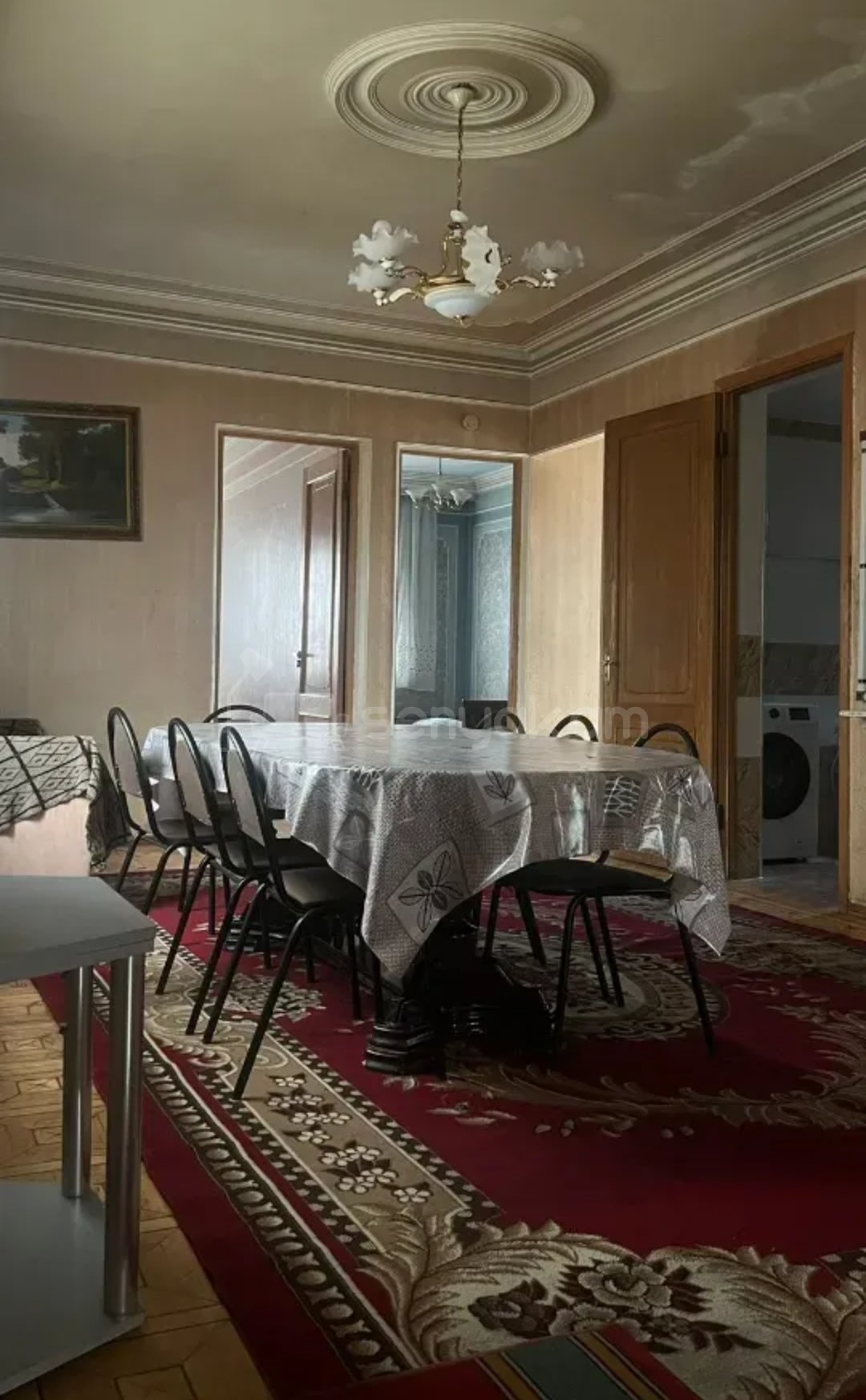 8 Սենյականոց Սեփական Տուն, 950քմ, Նորմալ Վիճակում, Կահավորված, Ավտոտնակով