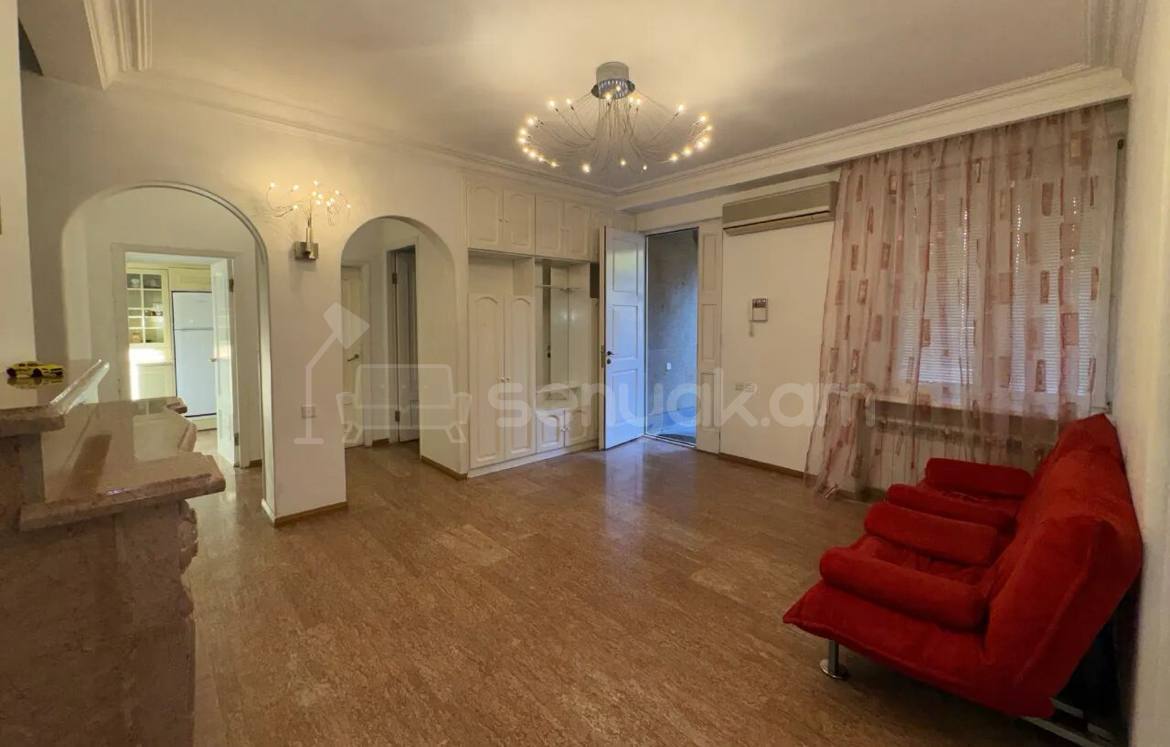 5 Սենյականոց Շքեղ Առանձնատուն, 320քմ, Կահավորված, Ավտոտնակով