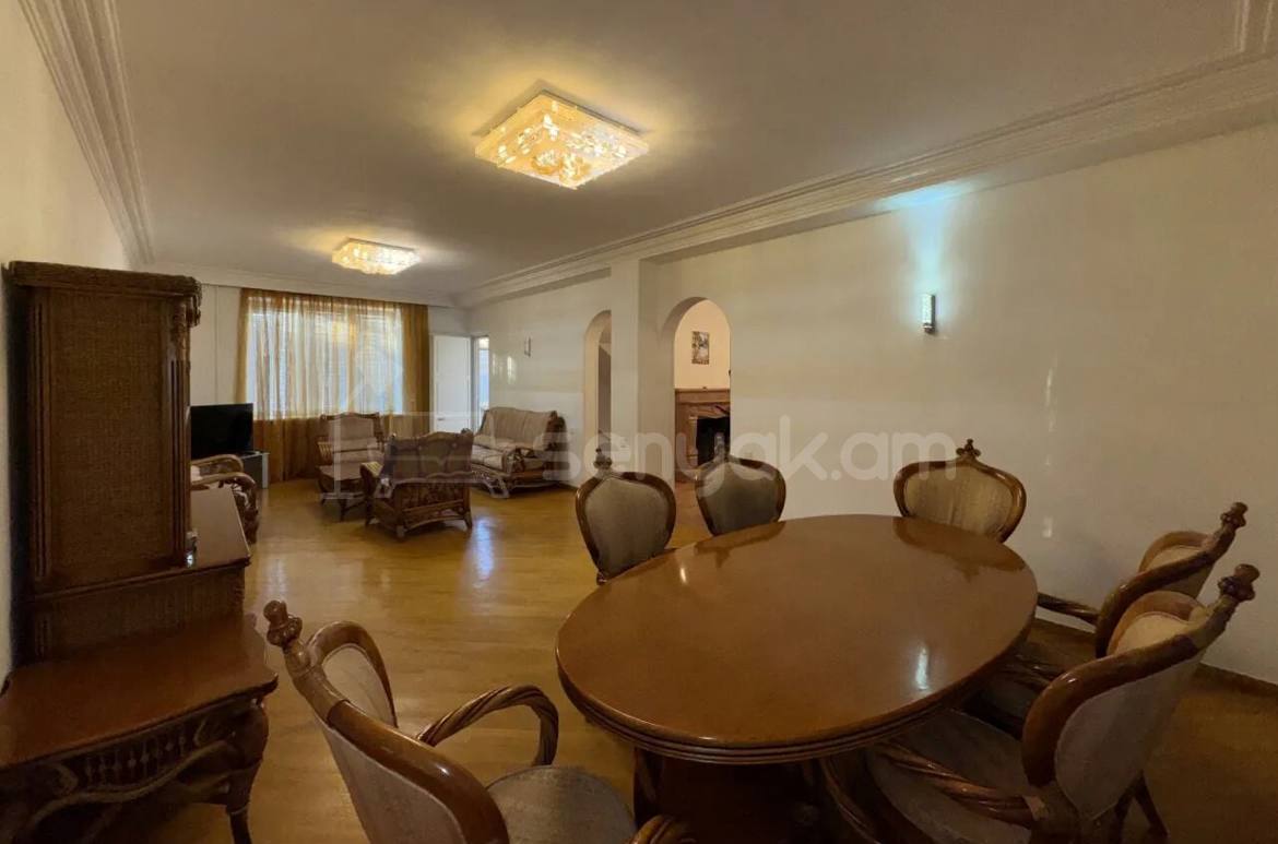 5 Սենյականոց Շքեղ Առանձնատուն, 320քմ, Կահավորված, Ավտոտնակով