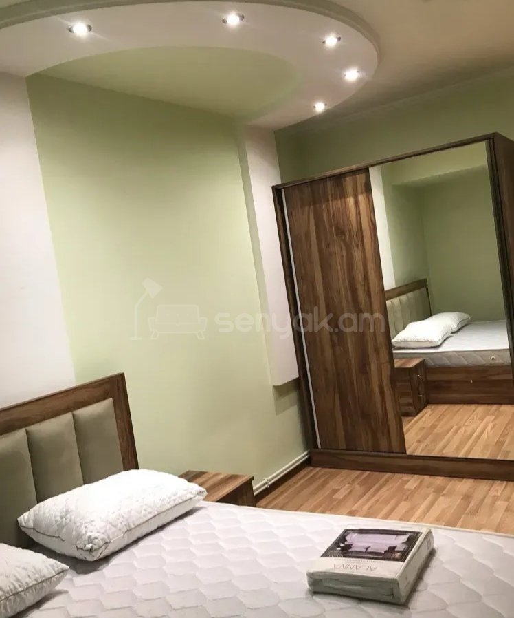 3 Սենյականոց Բնակարան, 90քմ, 2/14 հարկ, Նորմալ Վիճակում, Կահավորված