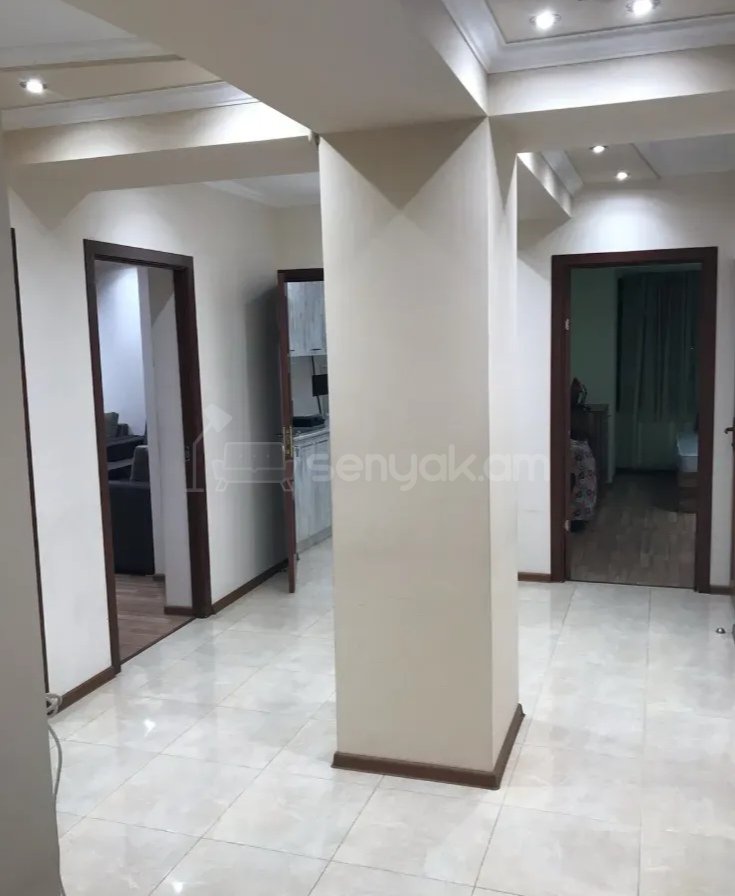 3 Սենյականոց Բնակարան, 90քմ, 2/14 հարկ, Նորմալ Վիճակում, Կահավորված