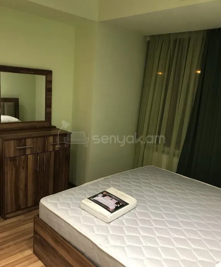 3 Սենյականոց Բնակարան, 90քմ, 2/14 հարկ, Նորմալ Վիճակում, Կահավորված