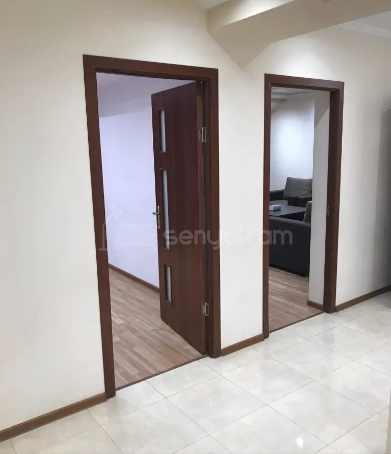 3 Սենյականոց Բնակարան, 90քմ, 2/14 հարկ, Նորմալ Վիճակում, Կահավորված