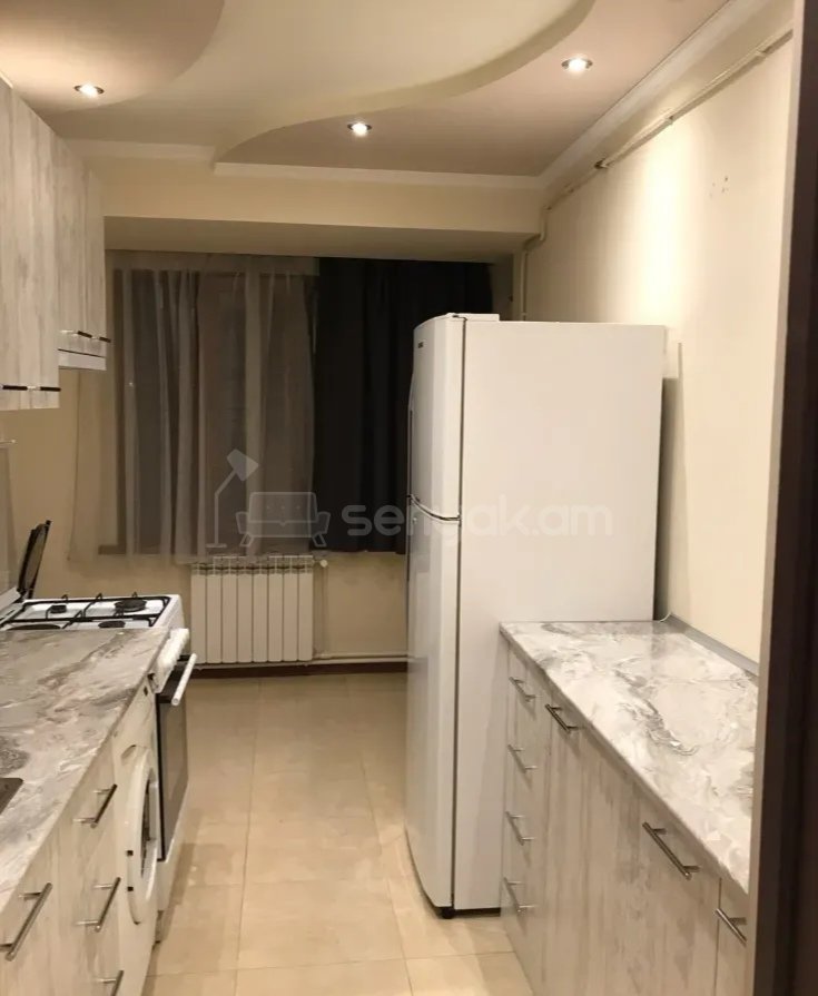 3 Սենյականոց Բնակարան, 90քմ, 2/14 հարկ, Նորմալ Վիճակում, Կահավորված