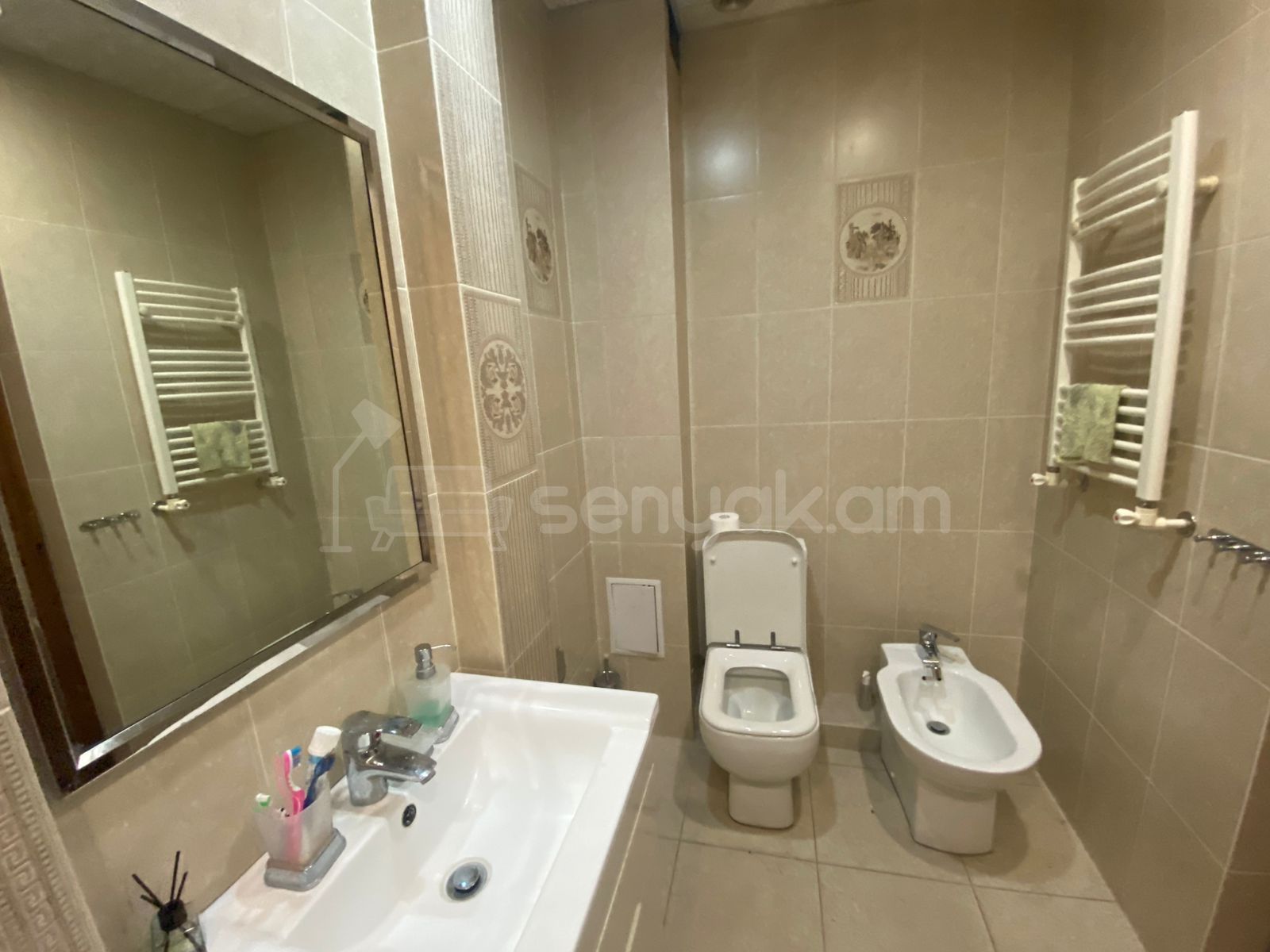 4 Սենյականոց Բնակարան, 130քմ, 4/9 հարկ, Կապիտալ Վերանորոգված, Կահավորված