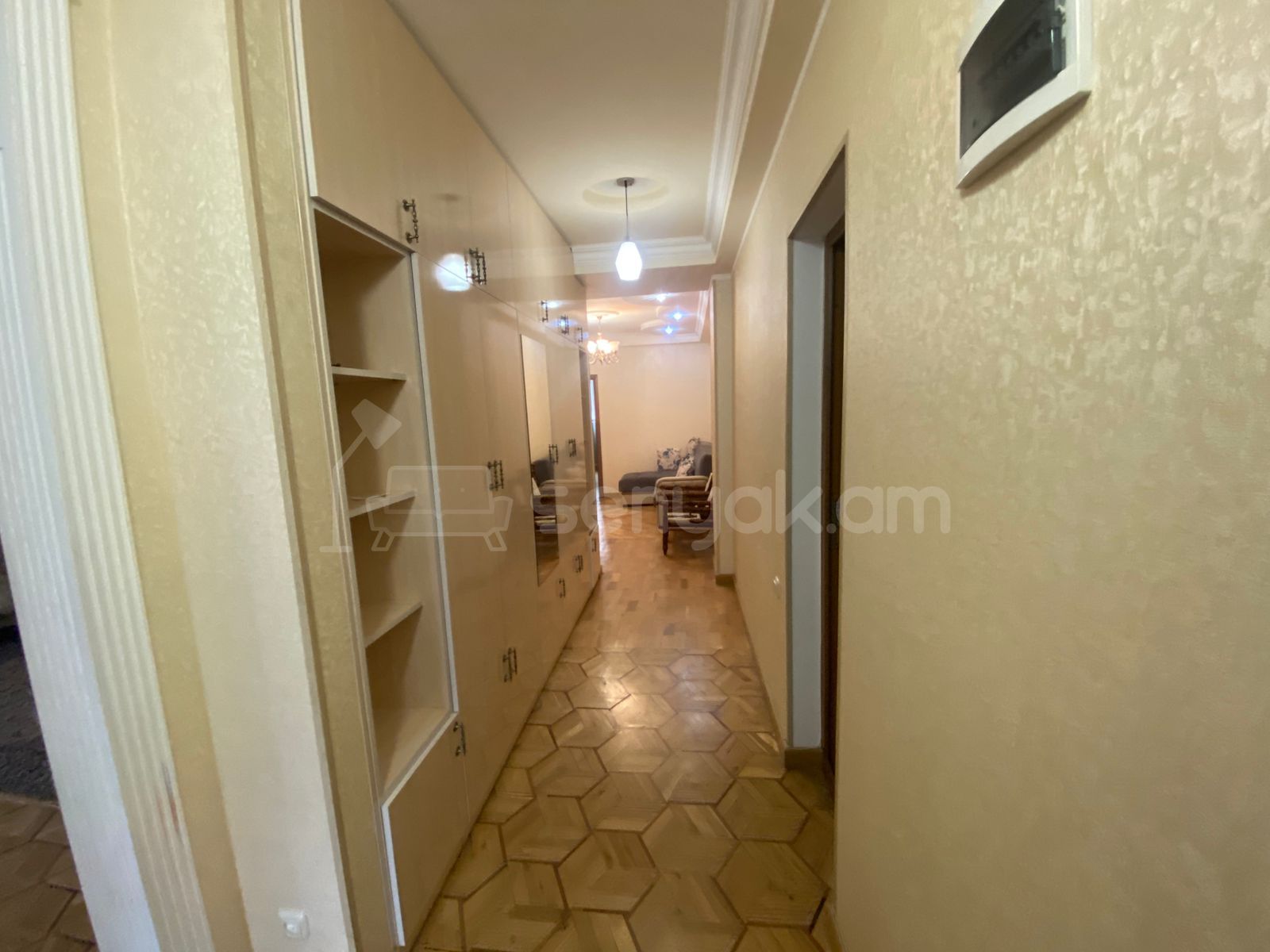 4 Սենյականոց Բնակարան, 130քմ, 4/9 հարկ, Կապիտալ Վերանորոգված, Կահավորված