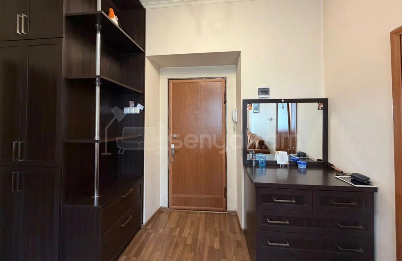 2 Սենյականոց Բնակարան Քարե Շենքում, 50քմ, 3/5 հարկ, Կապիտալ Վերանորոգված, Կահավորված, Արևկող