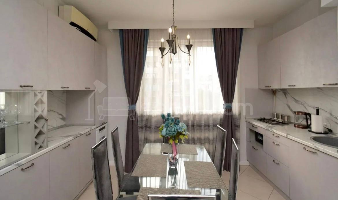 3 Սենյականոց Բնակարան, 92քմ, 7/11 հարկ, Դիզայներական Վերանորոգված, Կահավորված, Արևկող