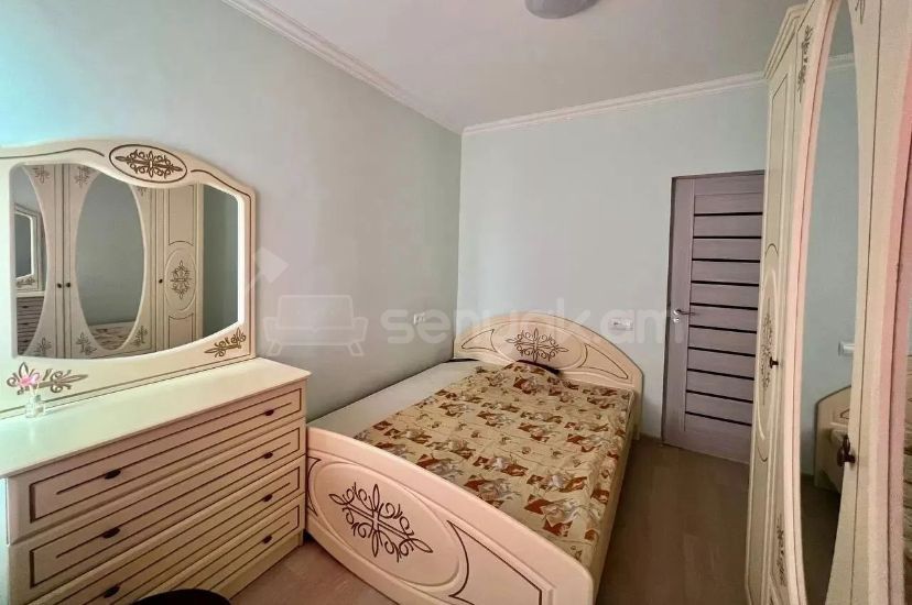 2 Սենյականոց Բնակարան Քարե Շենքում, 44քմ, 5/5 հարկ, Կապիտալ Վերանորոգված