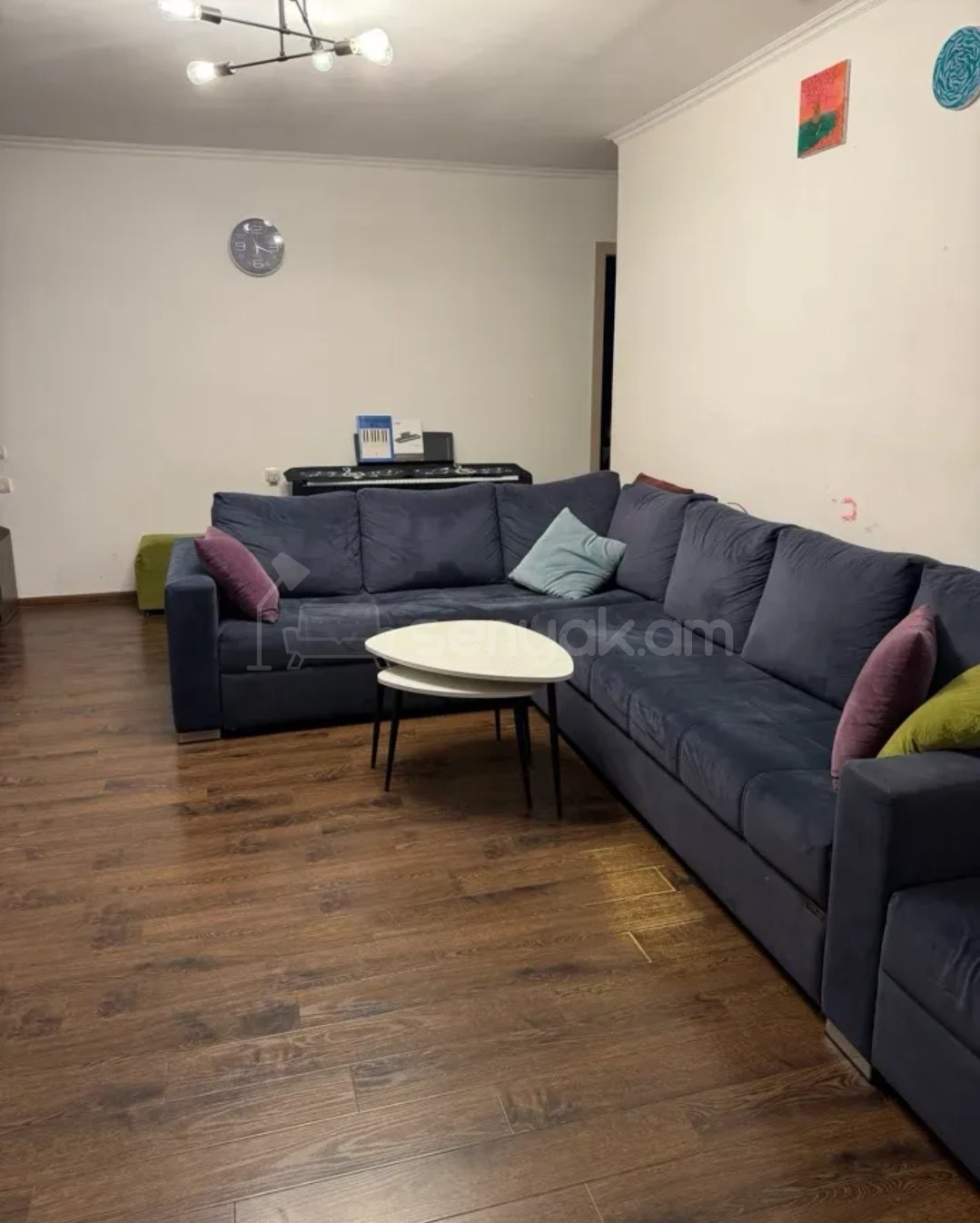 4 Սենյականոց Բնակարան Քարե Շենքում, 90քմ, 3/4 հարկ, Կապիտալ Վերանորոգված