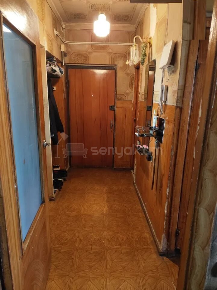 3 Սենյականոց Բնակարան Քարե Շենքում, 76քմ, 5/5 հարկ, Պետական Վիճակում
