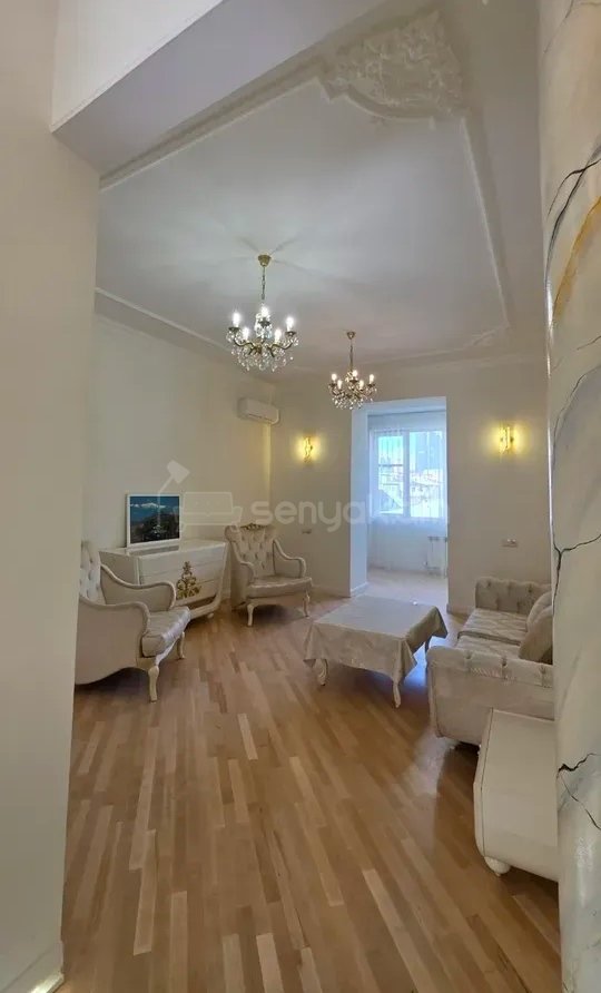 3 Սենյականոց Բնակարան Քարե Շենքում, 71քմ, 4/4 հարկ, Կապիտալ Վերանորոգված