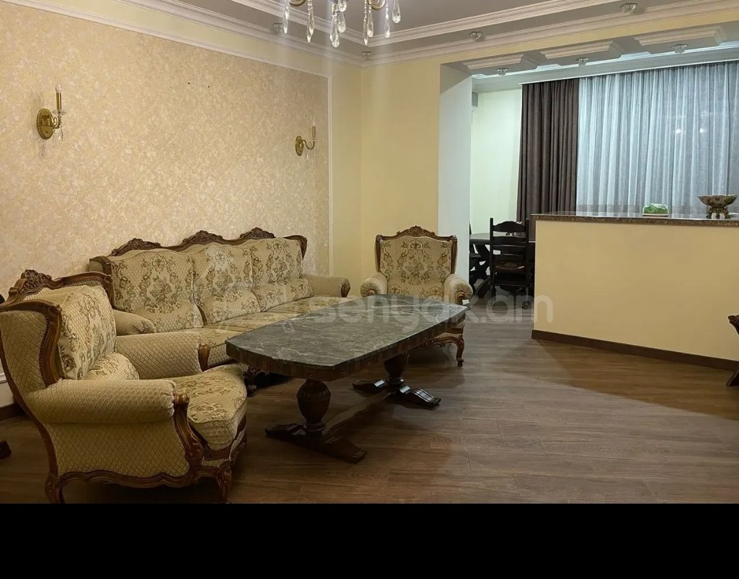 4 Սենյականոց Բնակարան Քարե Շենքում, 86քմ, 3/6 հարկ, Կապիտալ Վերանորոգված, Կահավորված